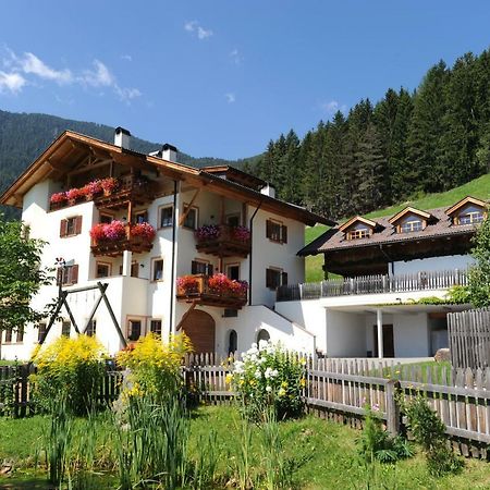 Prackfiedererhof Apartment Villandro Exterior foto